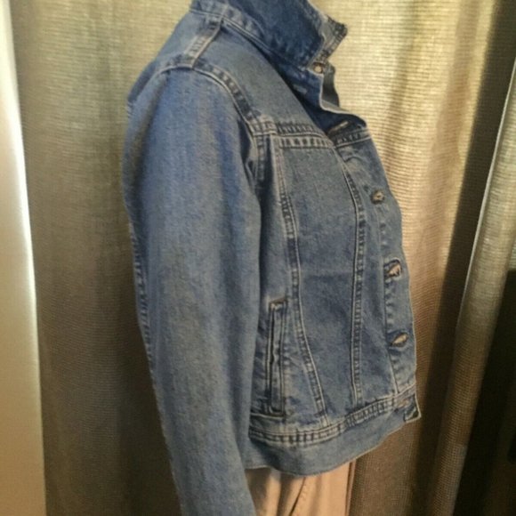 Vintage Riveted by Lee Sm Women's preowned 90s Jean Jacket. - Picture 2 of 6